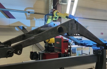 Сварочные роботы - применение промышленных роботов для сварки